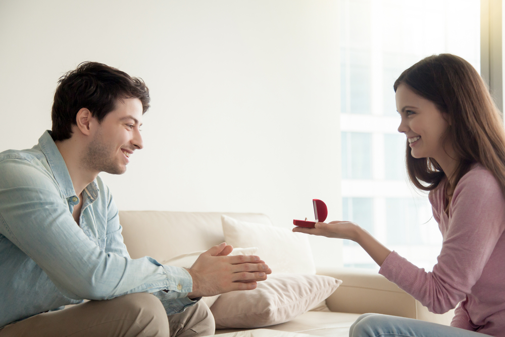 Woman proposing to man